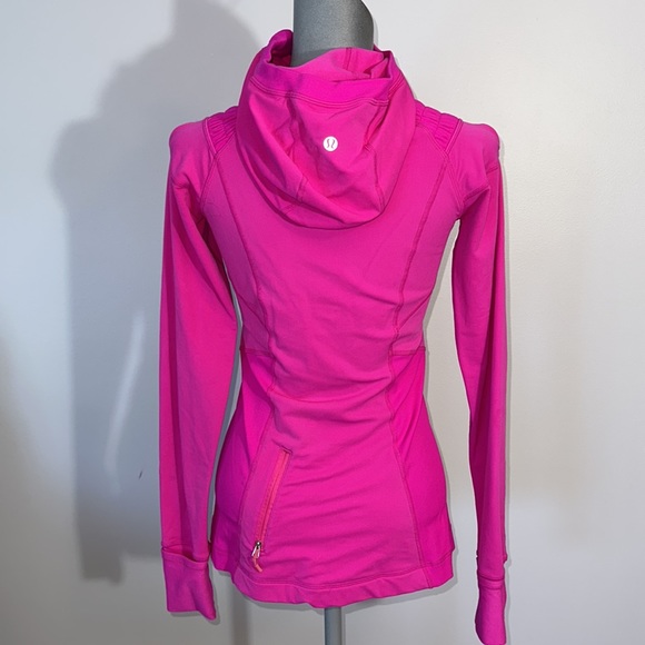 Lululemon Run: For It Pullover - Picture 8 of 15